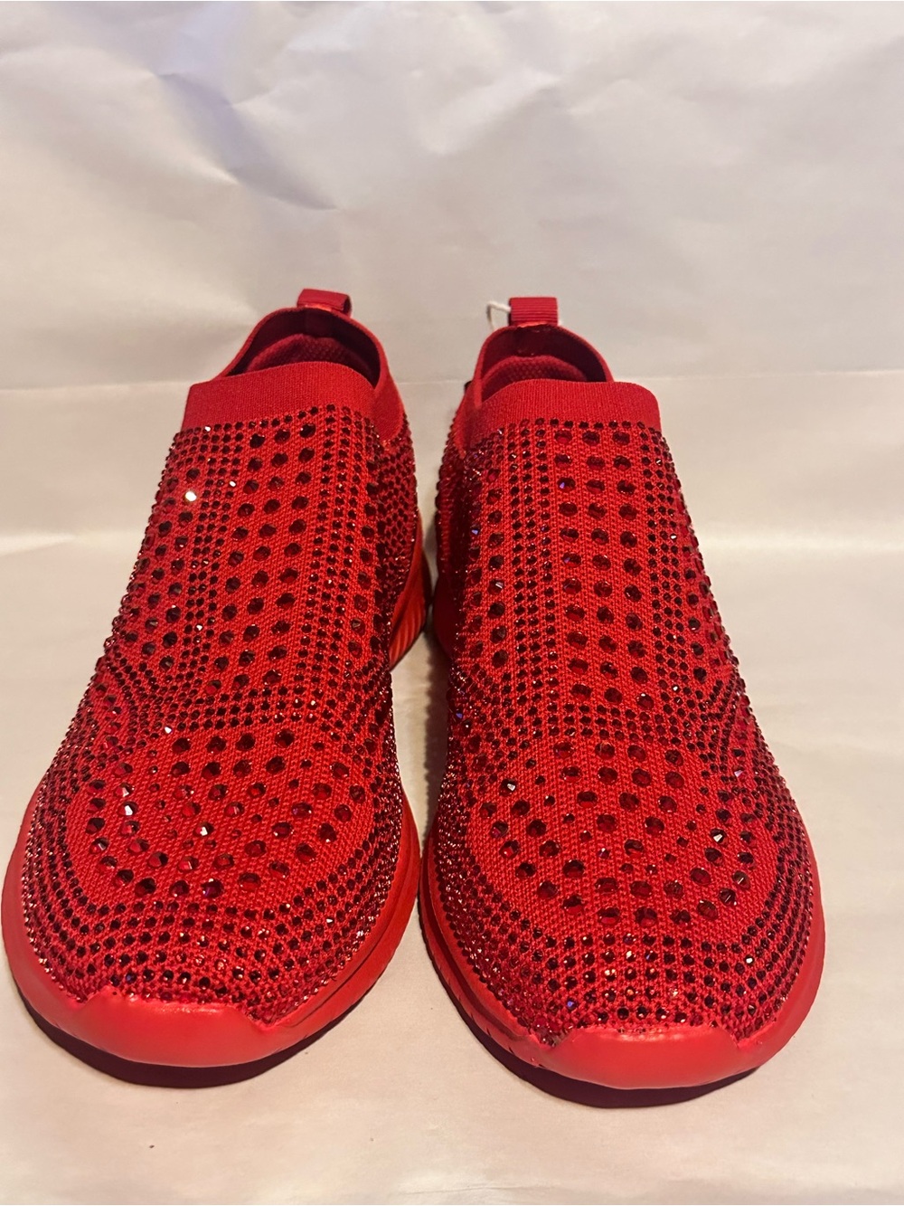 BelosWomen's Red Slip-On Crystal Knit Sneakers. Aesthetic Sparkles